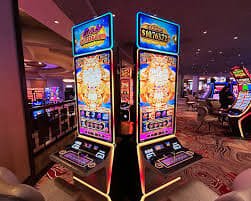Live dealer blackjack table on moba4d login
